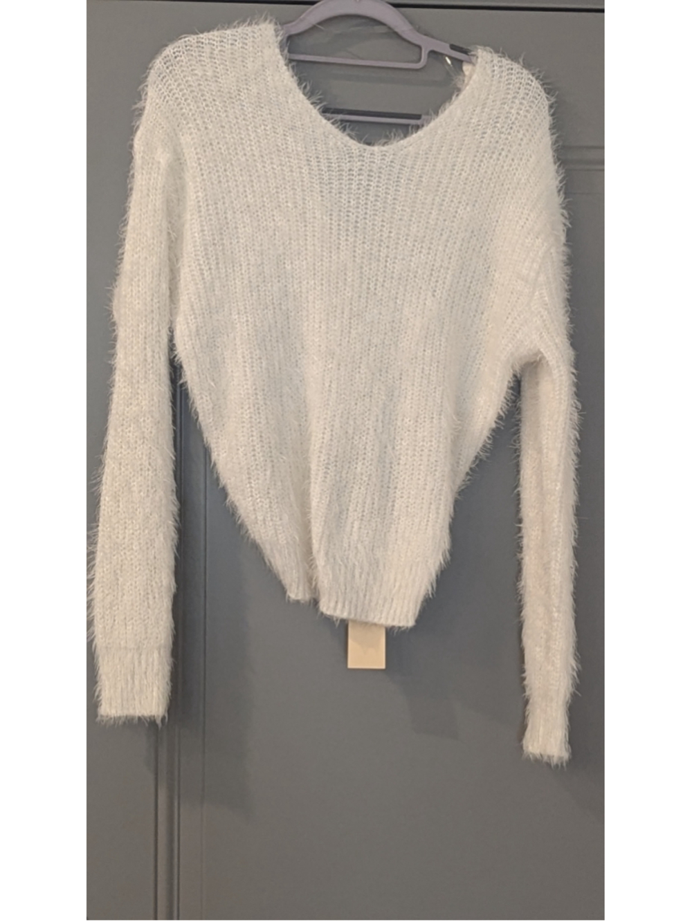 Women's teenbell White Fuzzy V-Neck Sweater